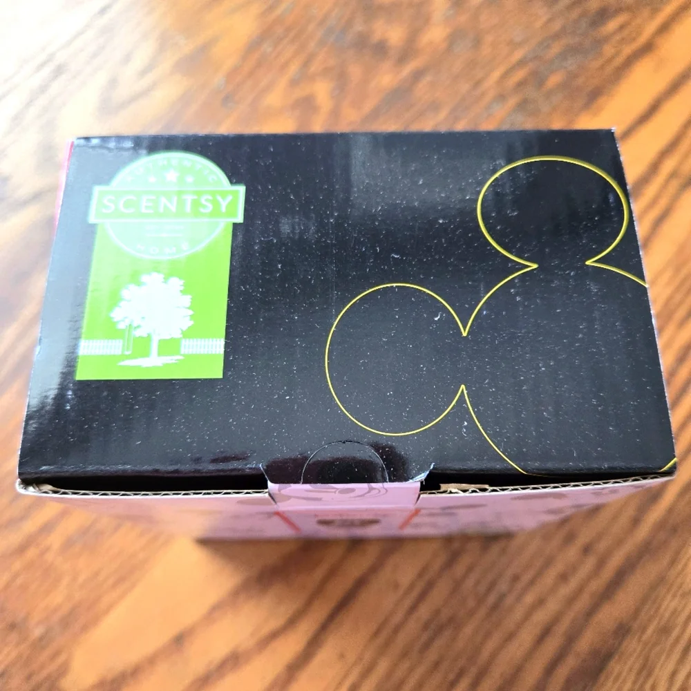 👀50% OFF👃🔌NWT‼️ Scentsy 